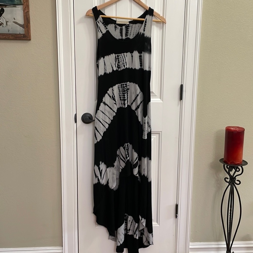 Everleigh tie dye high low maxi. M - Picture 1 of 7